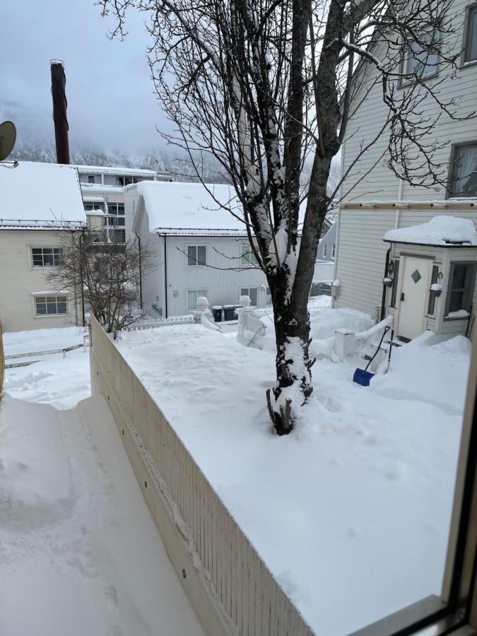 Guesthouse In Tromso Center By Dada ภายนอก รูปภาพ