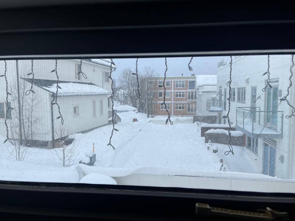 Guesthouse In Tromso Center By Dada ภายนอก รูปภาพ
