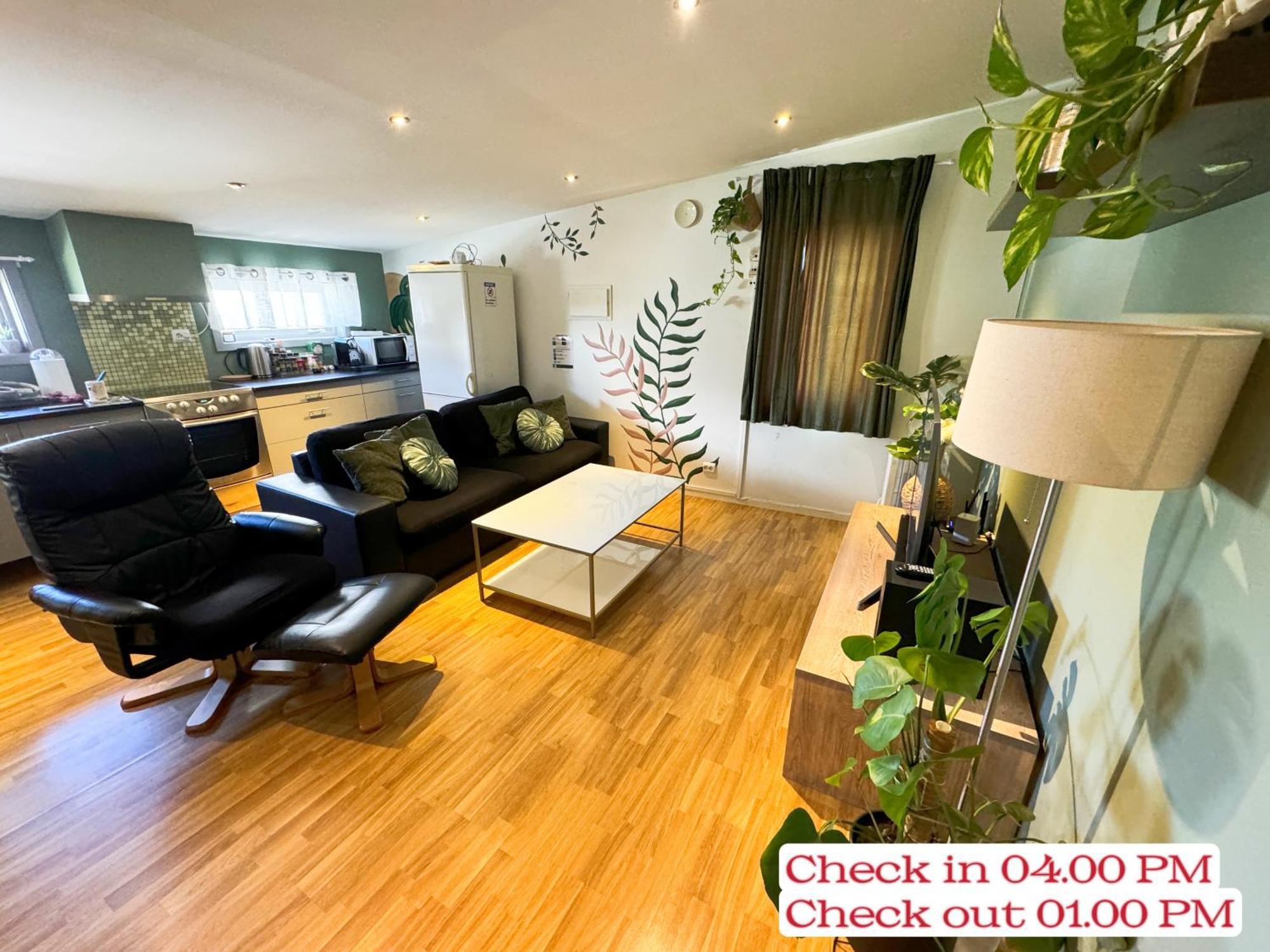 Guesthouse In Tromso Center By Dada ภายนอก รูปภาพ